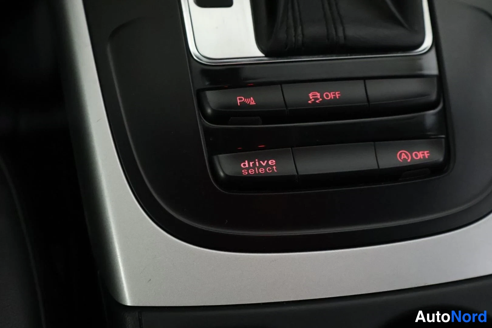 Valkoinen Audi A4 Avant 2015, yksityiskohta, kuva 24