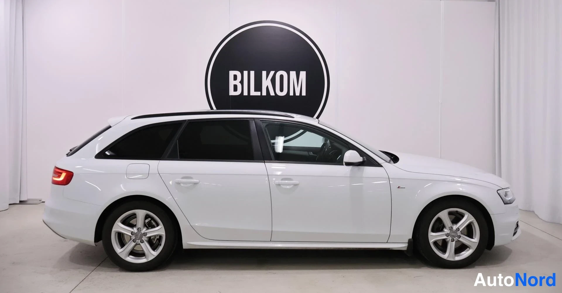 Valkoinen Audi A4 Avant 2015, etuviisto, keula oikealle, kuva 6