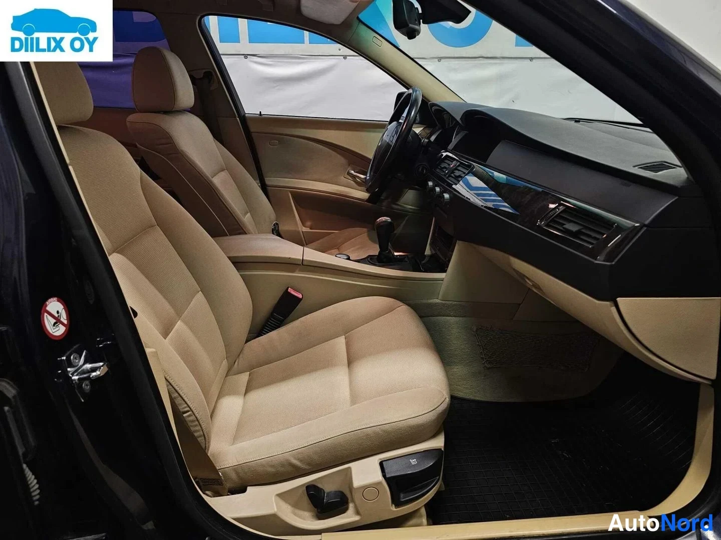 Sininen BMW 520i 2005, kuva 9