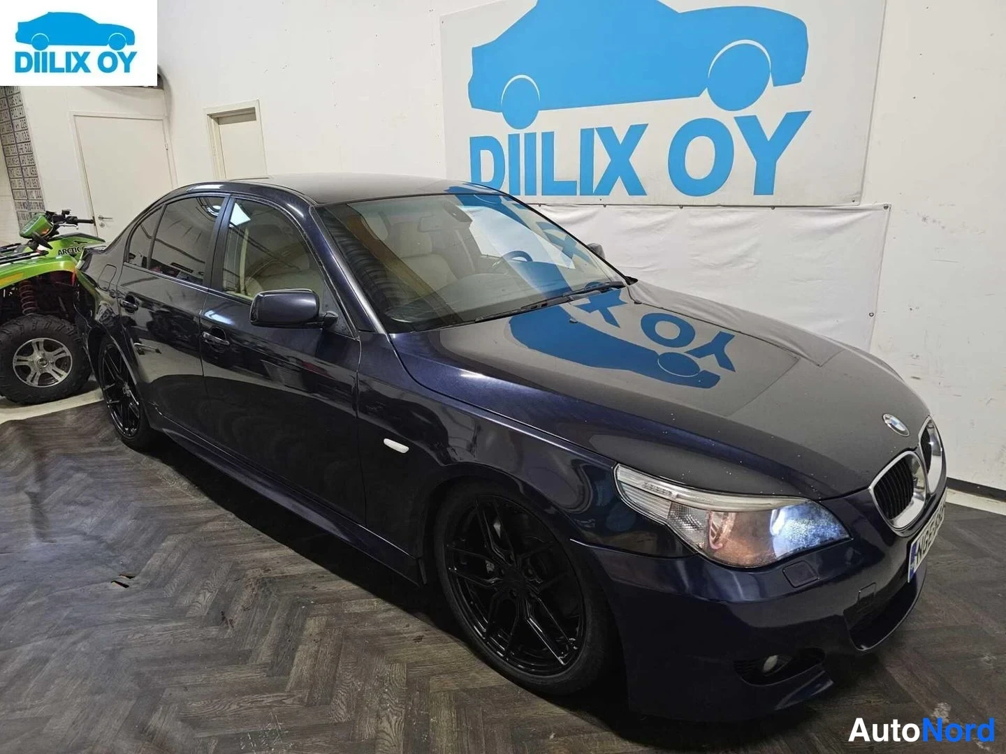 Sininen BMW 520i 2005, kuva 15