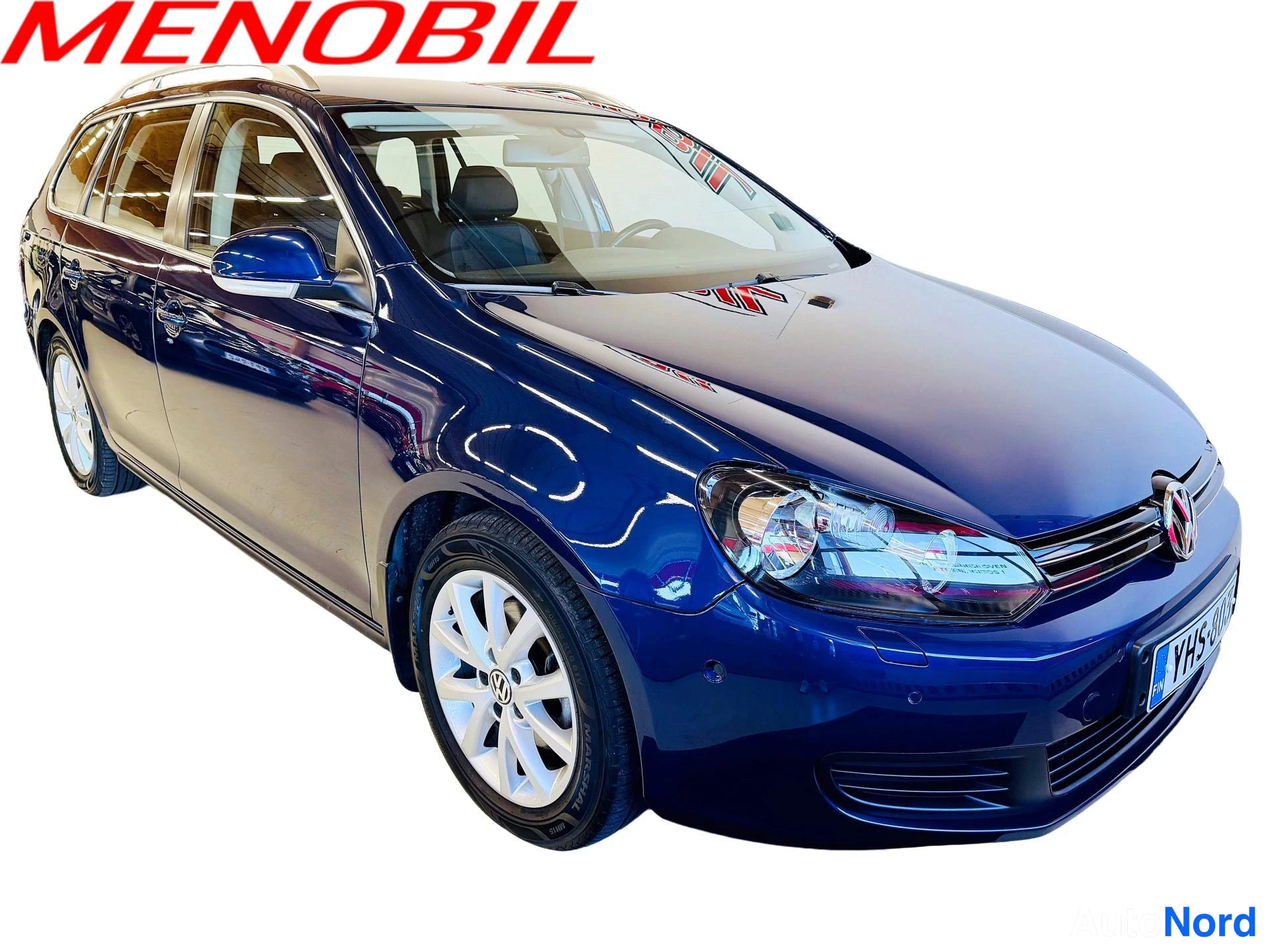 Sininen Volkswagen Golf 2011, etuviisto, keula oikealle, kuva 2