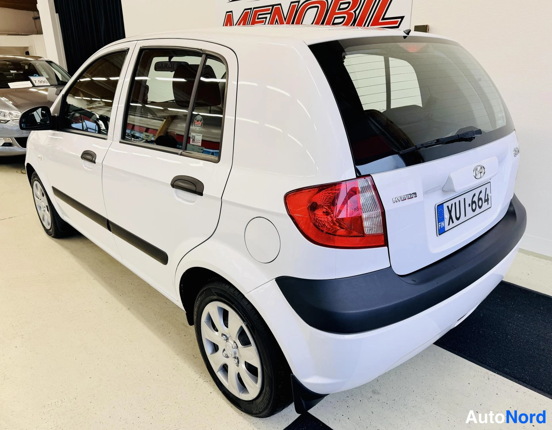 Valkoinen Hyundai Getz 2008, takaviisto, kuva 10