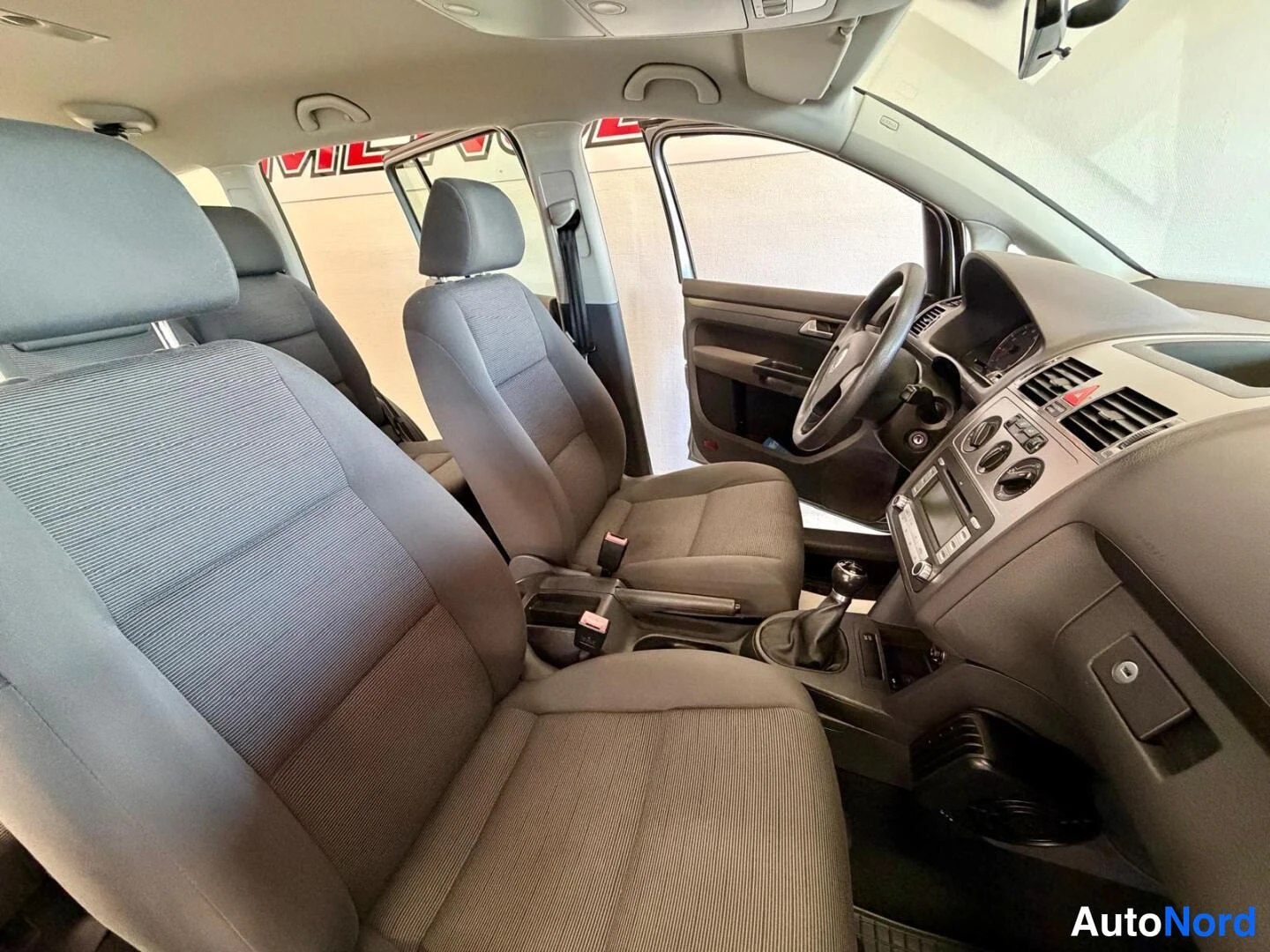 Hopea Volkswagen Touran 2008, kuva 15