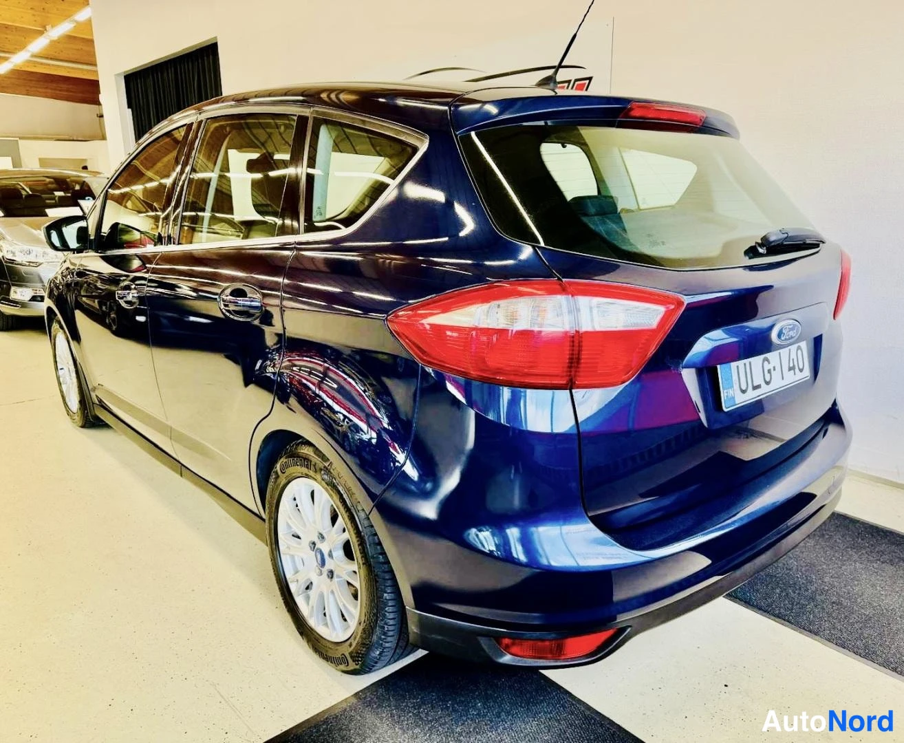 Blue Ford C-Max 2011, rear three-quarter, photo 6
