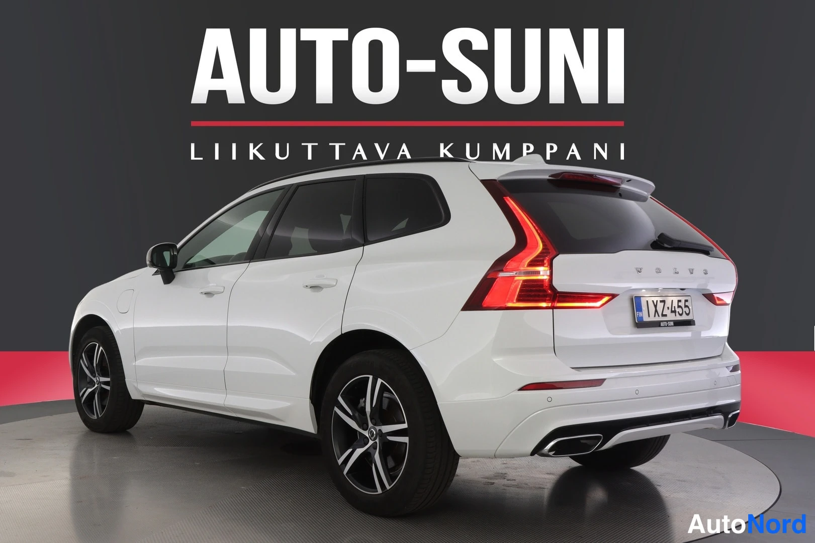Valkoinen Volvo XC60 2021, takaviisto, kuva 6