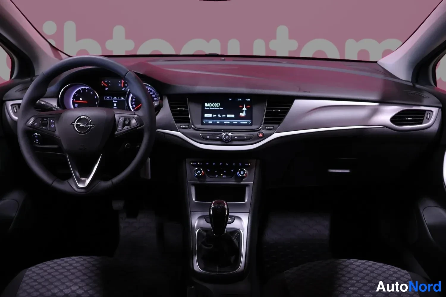 Punainen Opel Astra Sports Tourer 2019, yksityiskohta, kuva 10