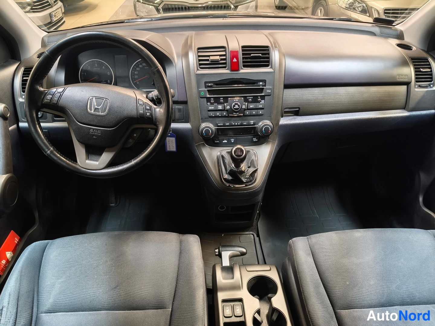 Ruskea Honda CR-V 2010, edestä, kuva 4