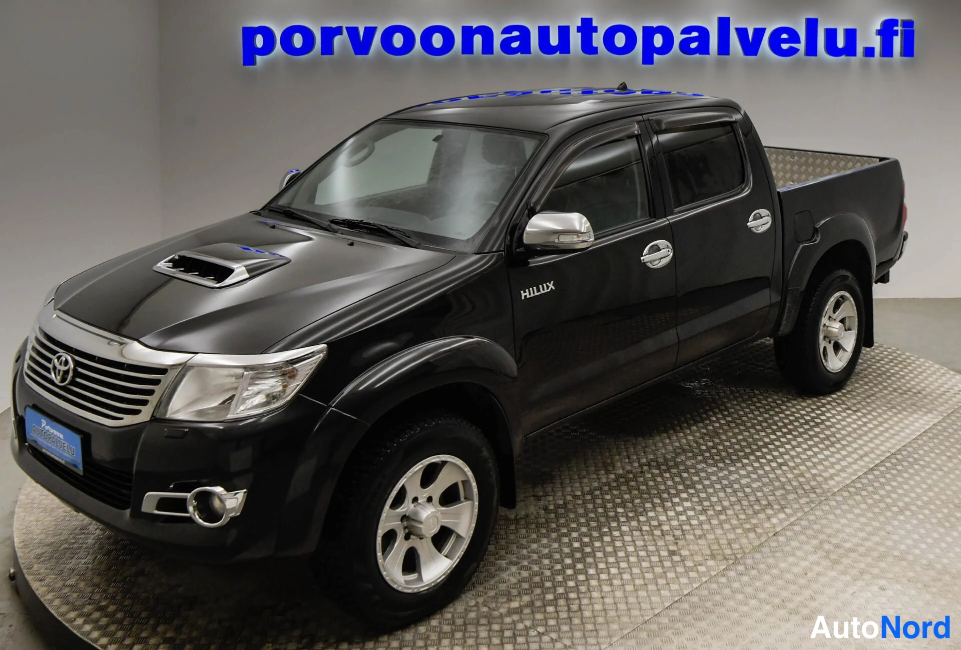 Toyota Hilux 3,0 D-4D 4WD SR 171 hk 2014