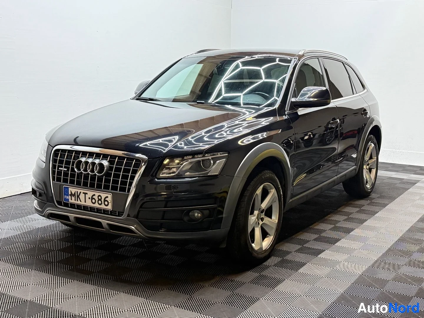Audi Q5 2,0 TDI S tronic Offroad edition 2012