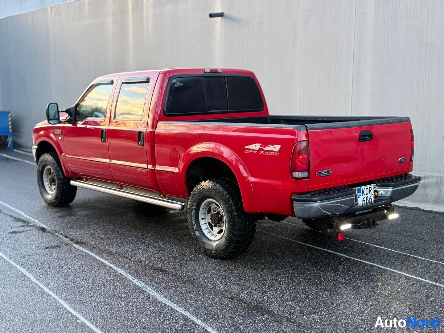 Punainen Ford F-350 1999, takaviisto, kuva 12