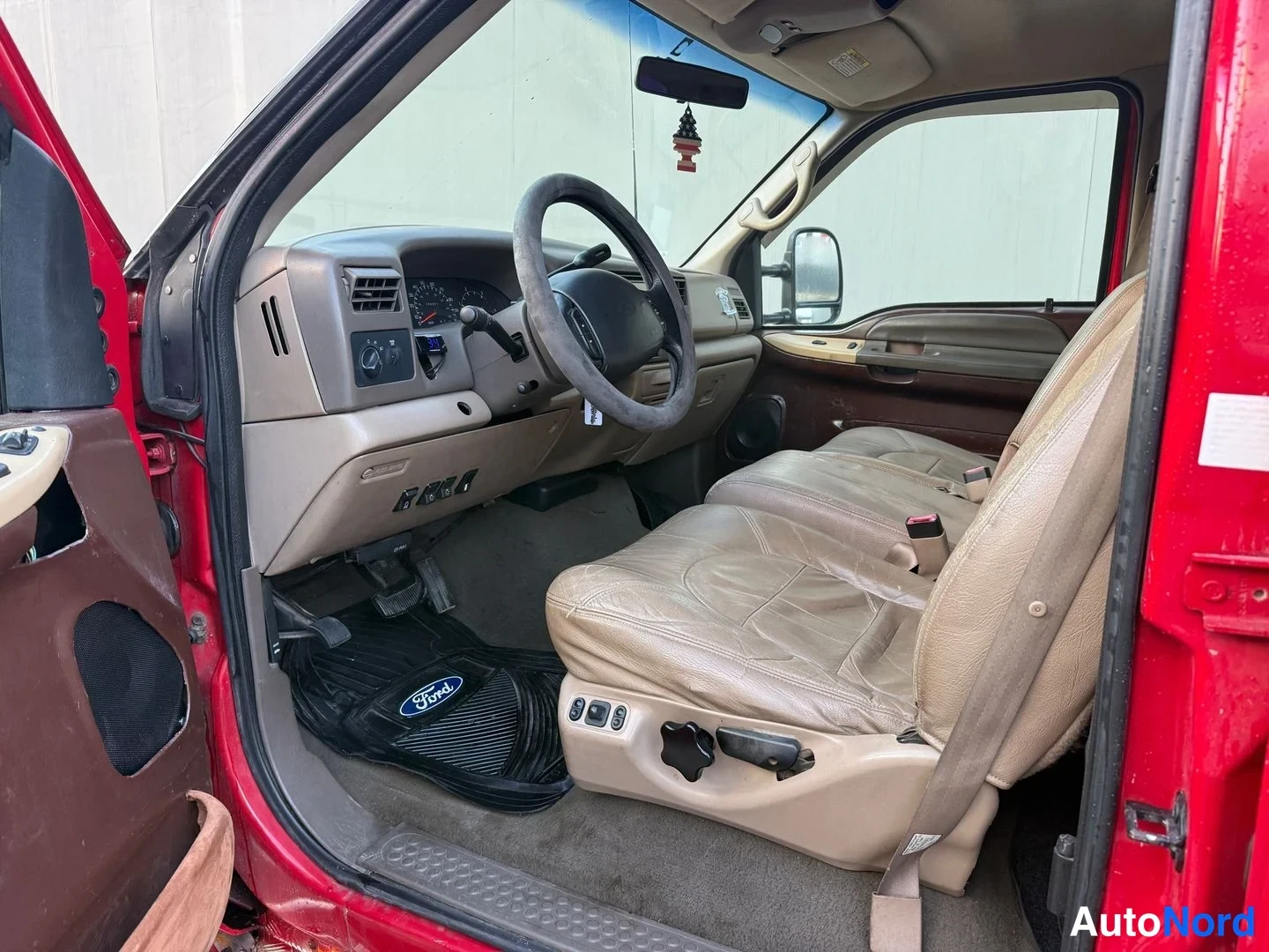 Punainen Ford F-350 1999, kuva 16