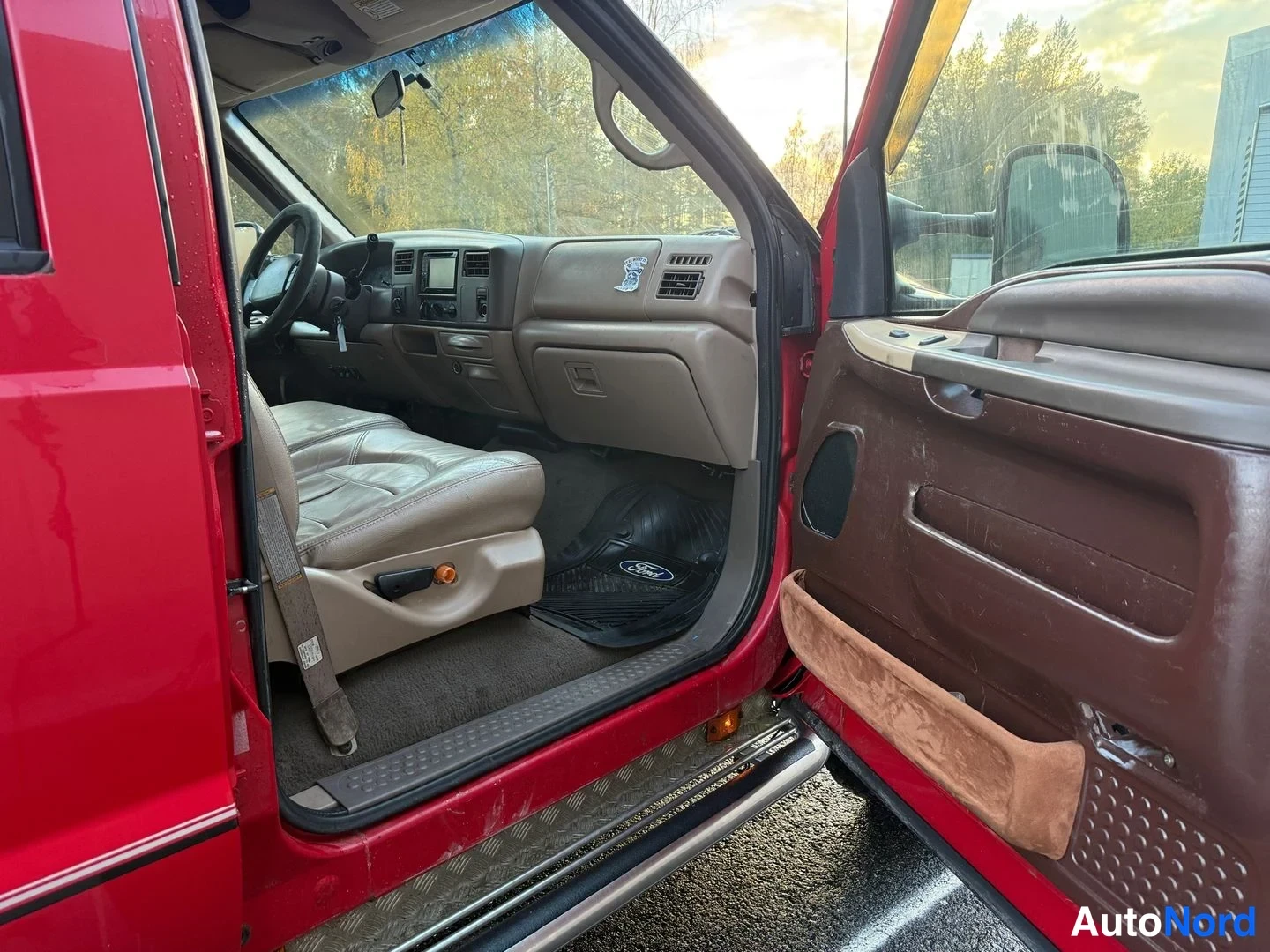 Punainen Ford F-350 1999, kuva 21