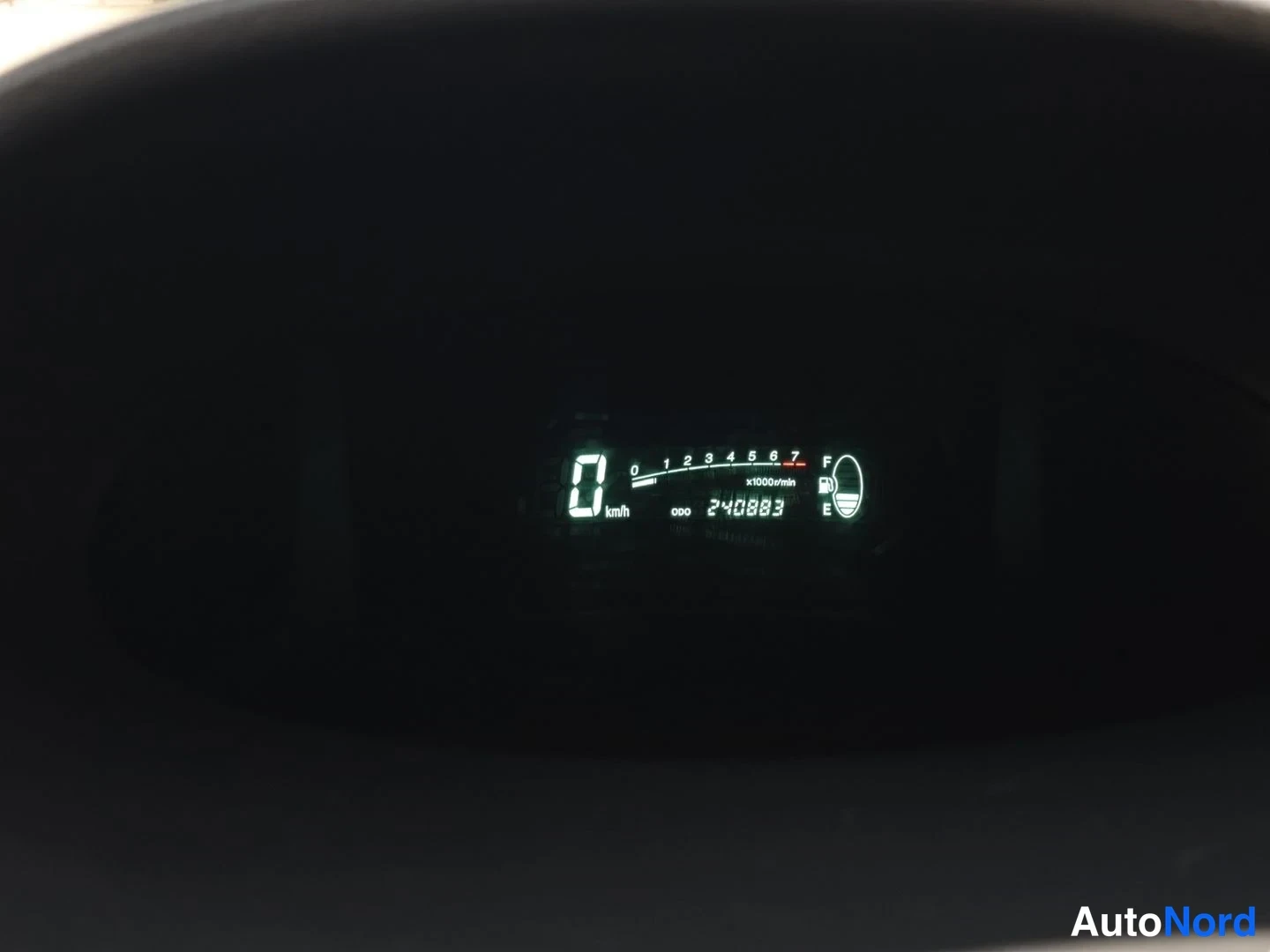 Punainen Toyota Yaris Verso 1999, kuva 29