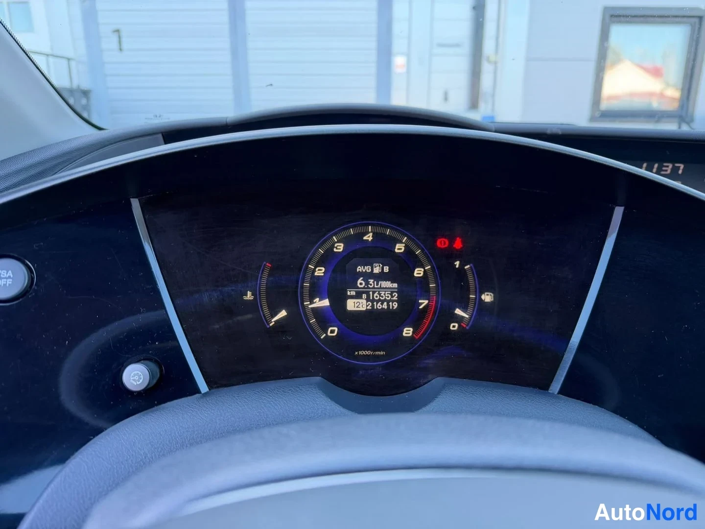 Punainen Honda Civic 2006, yksityiskohta, kuva 7