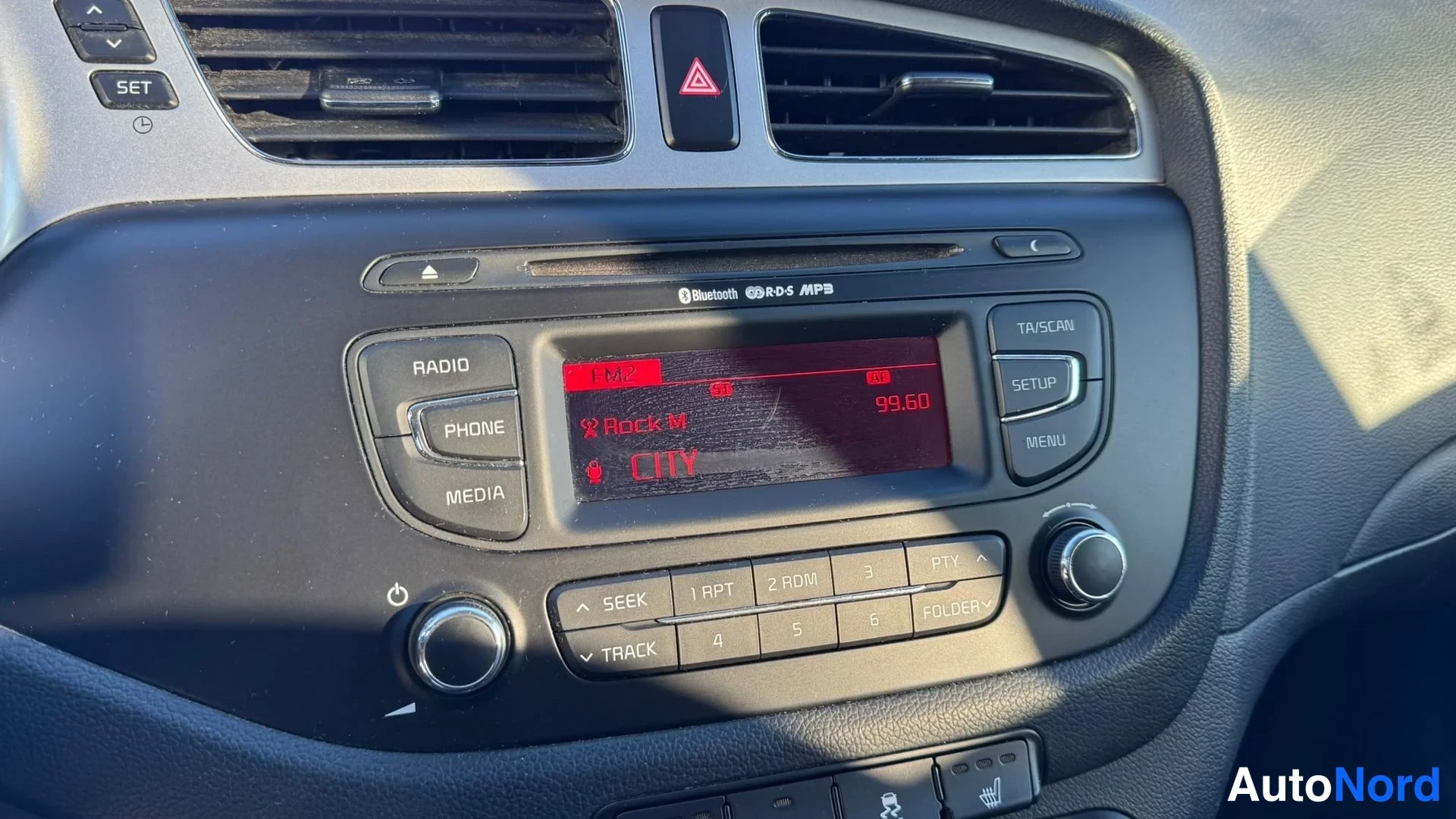 Musta Kia Ceed 2013, kuva 13