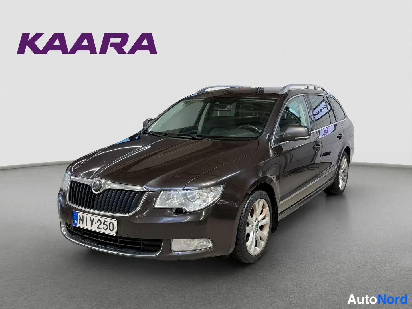 Skoda Superb Combi 2.0 TDI 4x4 DSG Ambition 2013