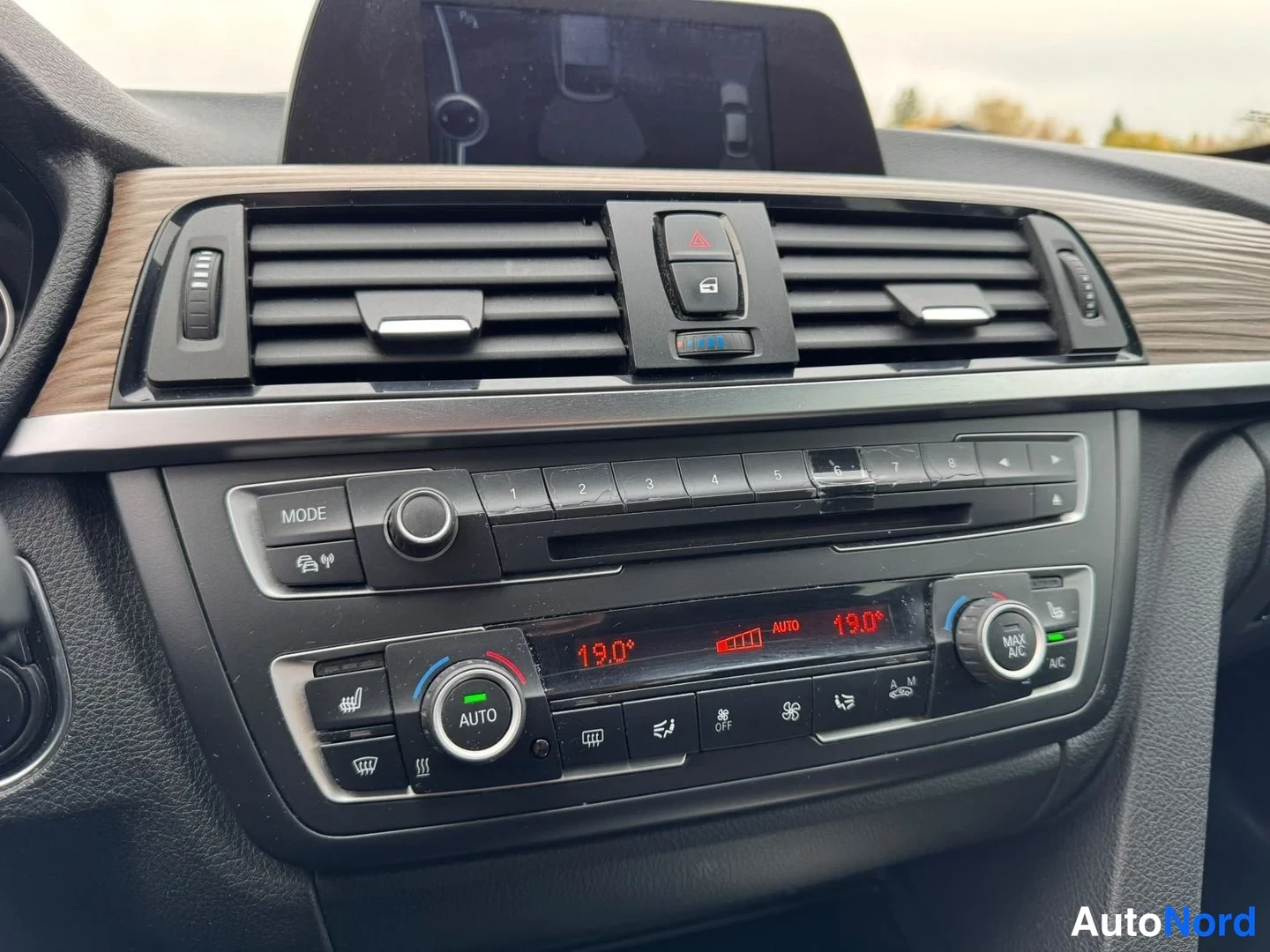 Harmaa BMW 320d 2014, kuva 17