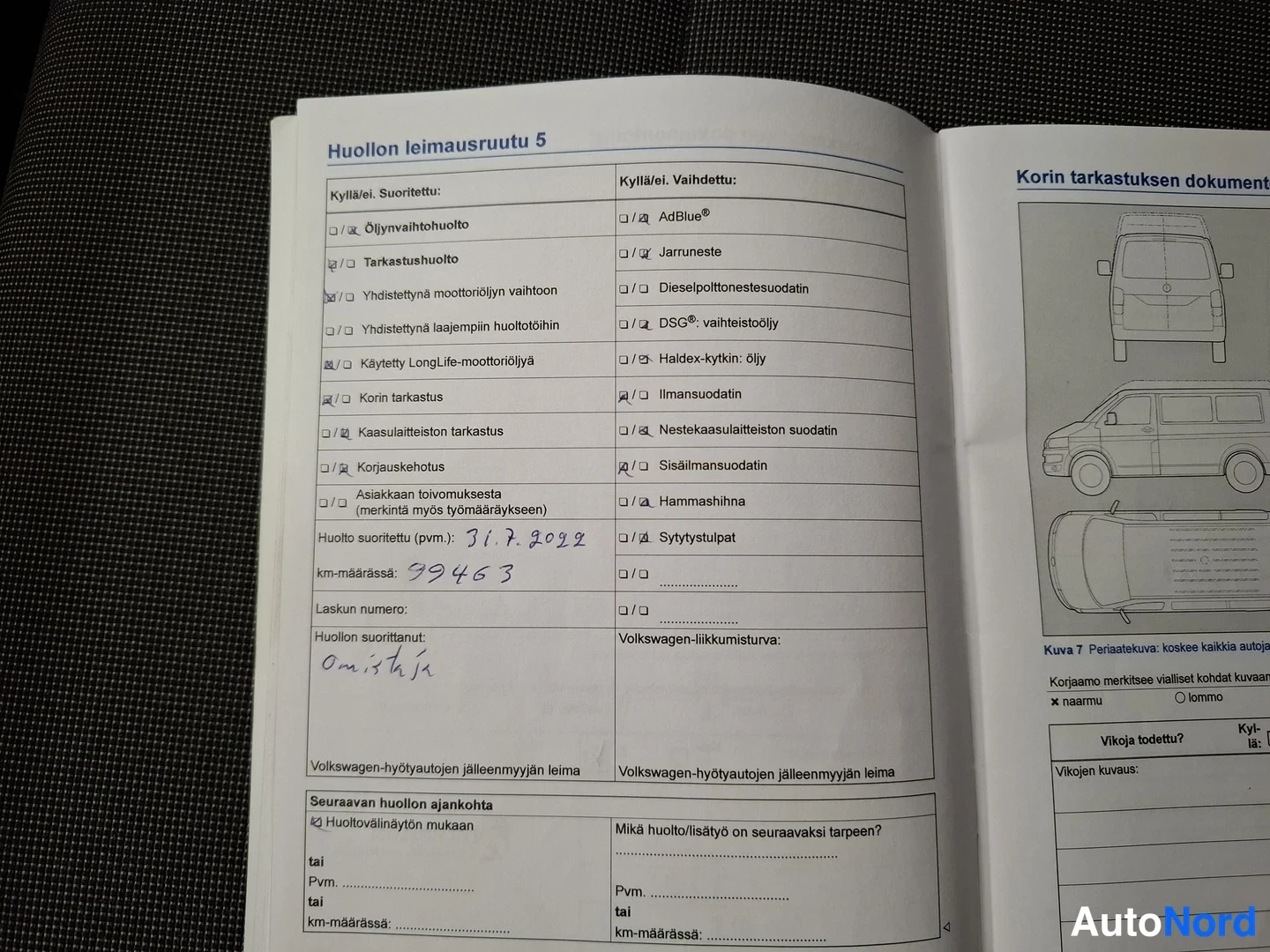 Asiakirja: Huollon leimausruutu 5 täytettynä: huolto 31.7.2022, ajokilometrit 39 463, suorittanut omistaja.