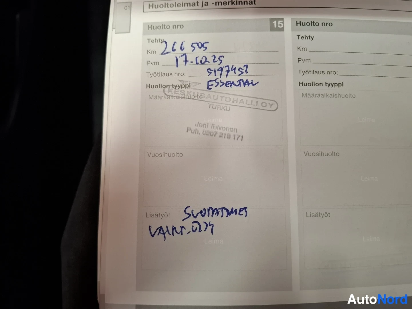 Asiakirja: Sivu 15 huoltokirjasta, jossa on huoltotapahtuma ja työtiedot