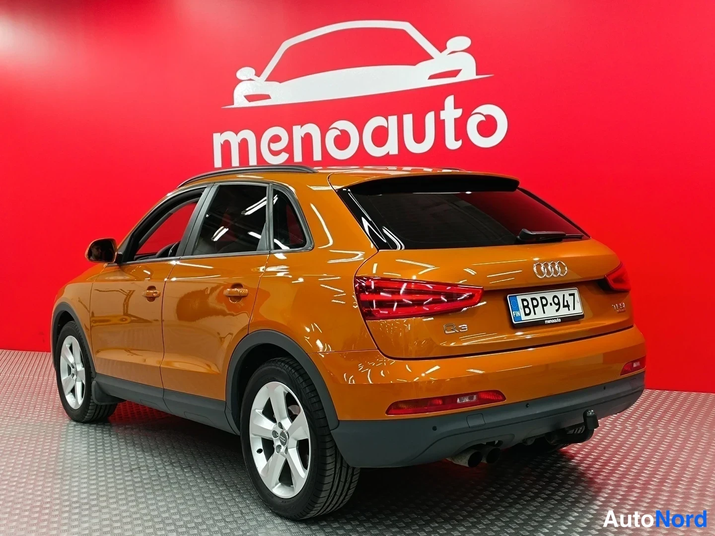 Oranssi Audi Q3 2011, takaviisto, kuva 6