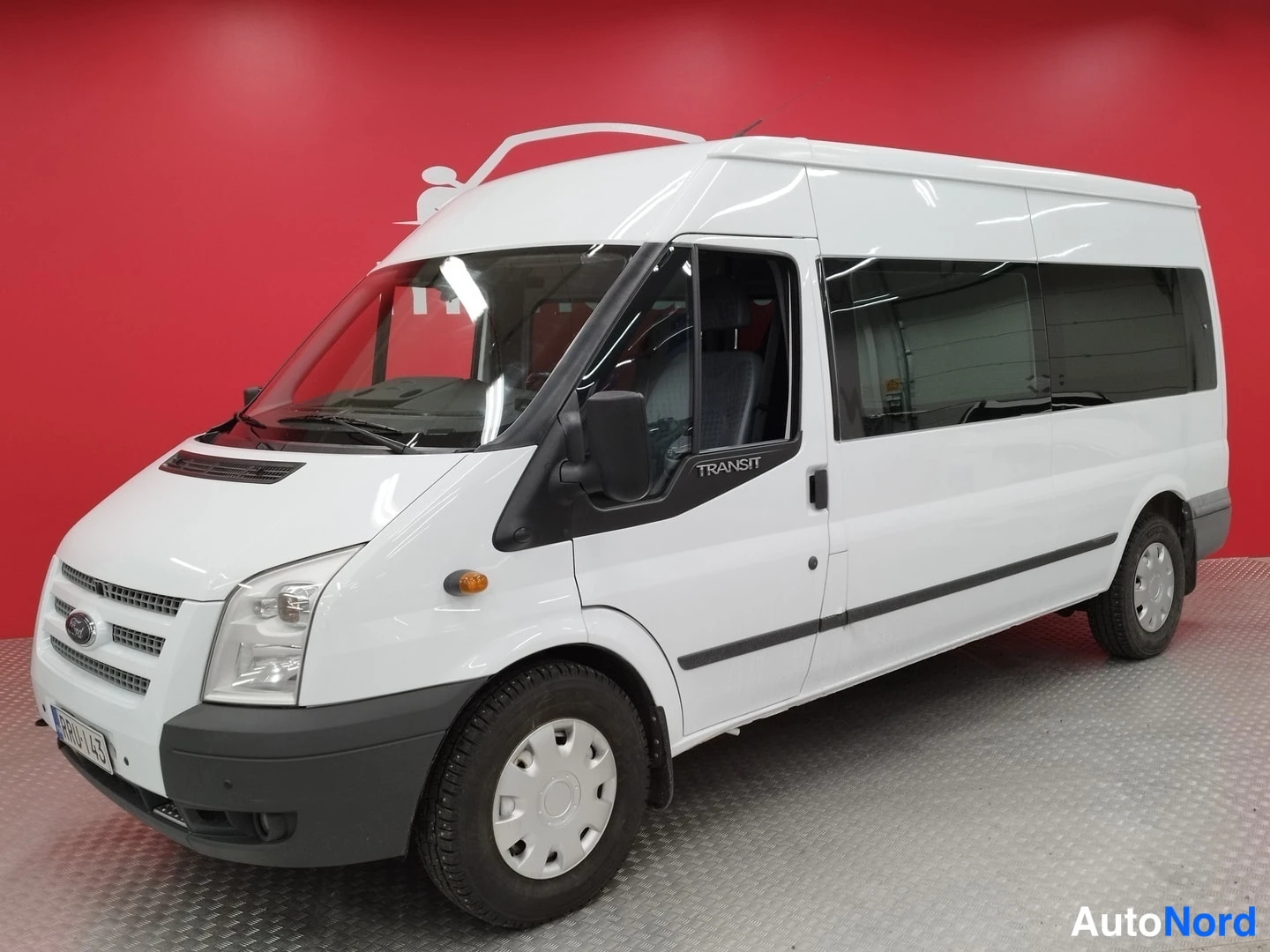 Ford Transit 350L 2,2TDCi 125 hv Trend 2014