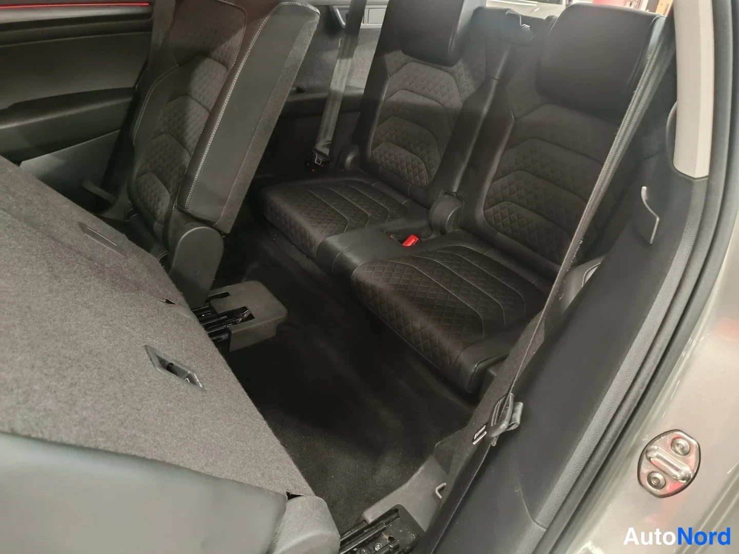 Harmaa Skoda Kodiaq 2017, kuva 24