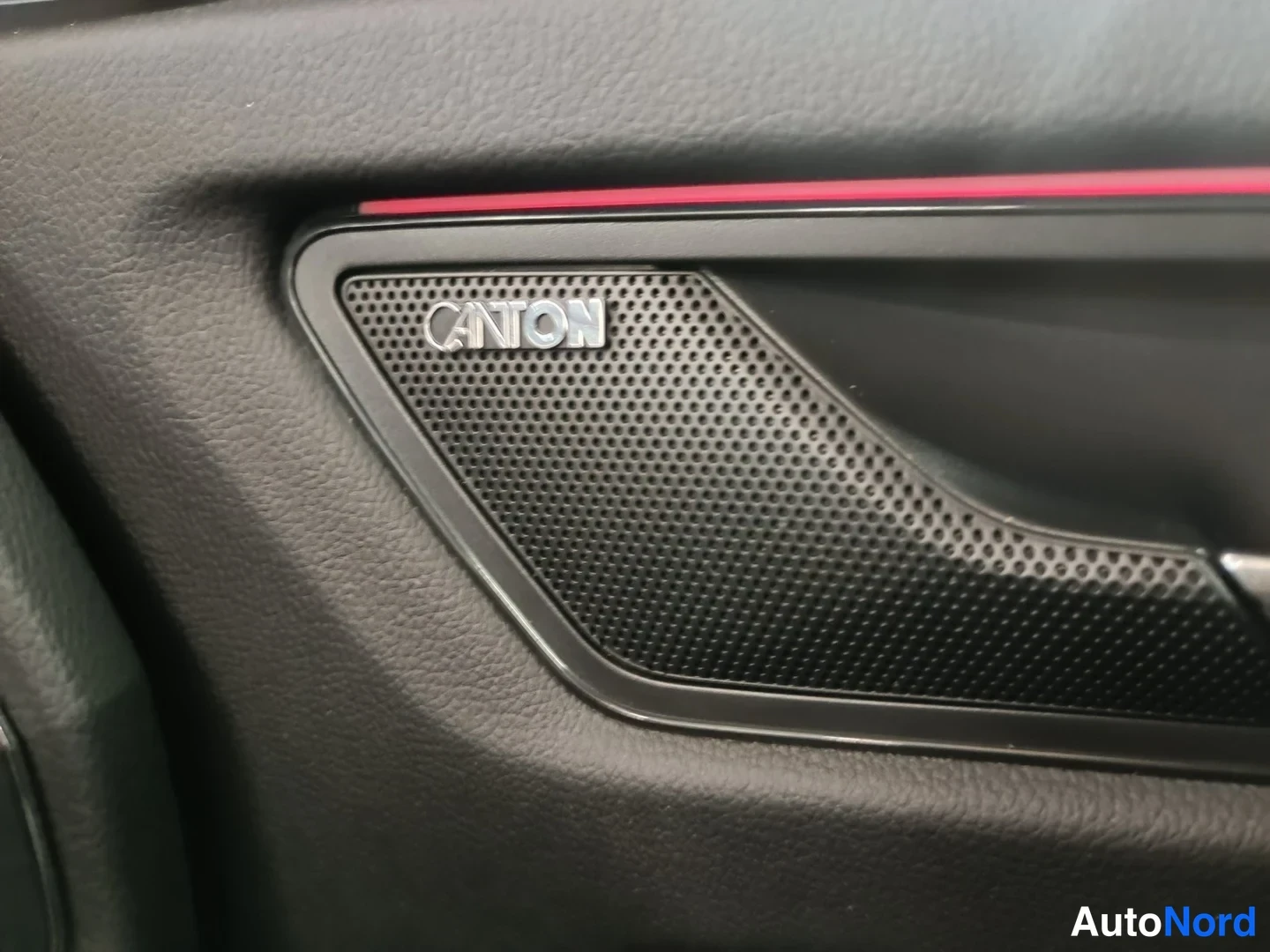 Harmaa Skoda Kodiaq 2017, yksityiskohta, kuva 11