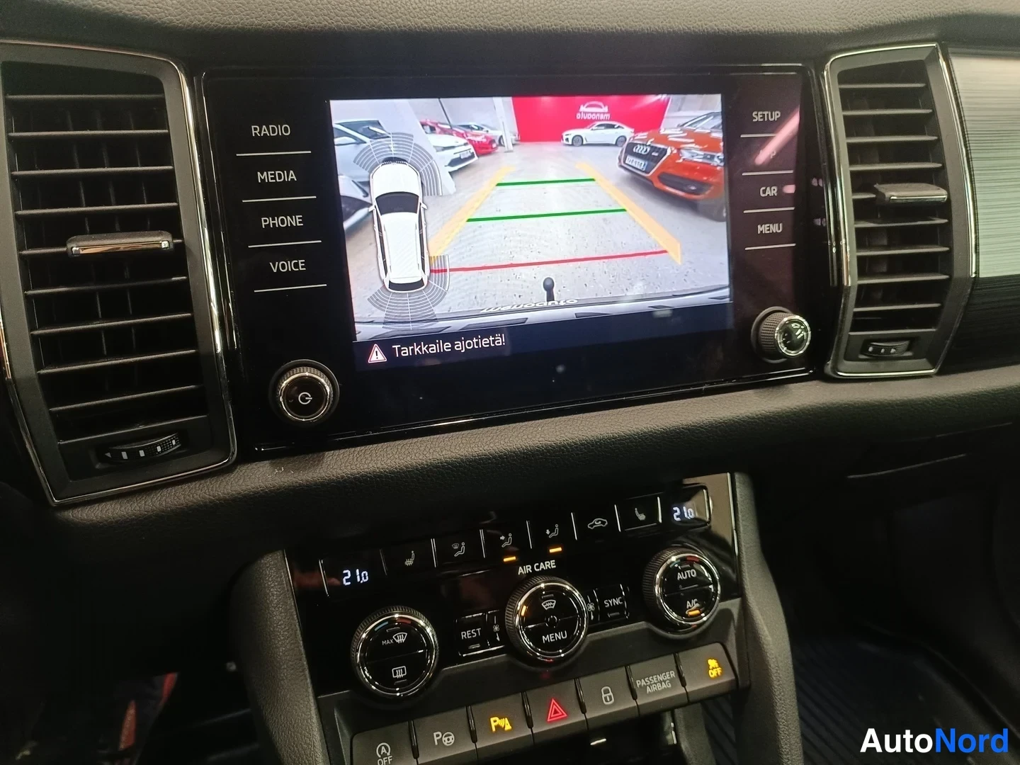 Harmaa Skoda Kodiaq 2017, kuva 29