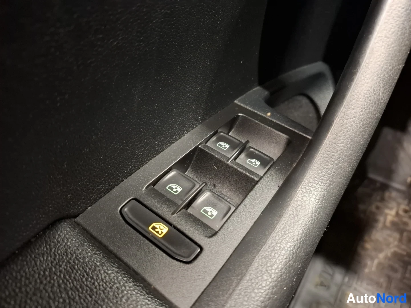 Harmaa Skoda Octavia 2020, yksityiskohta, kuva 24