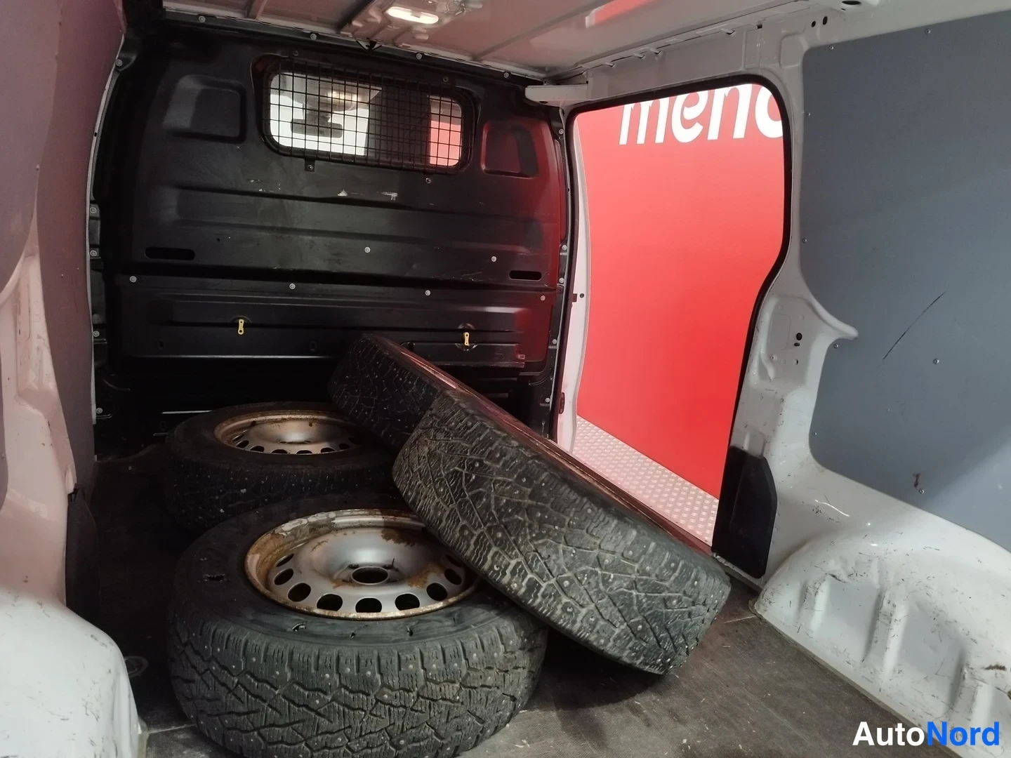 Valkoinen Toyota Proace 2020, kuva 12