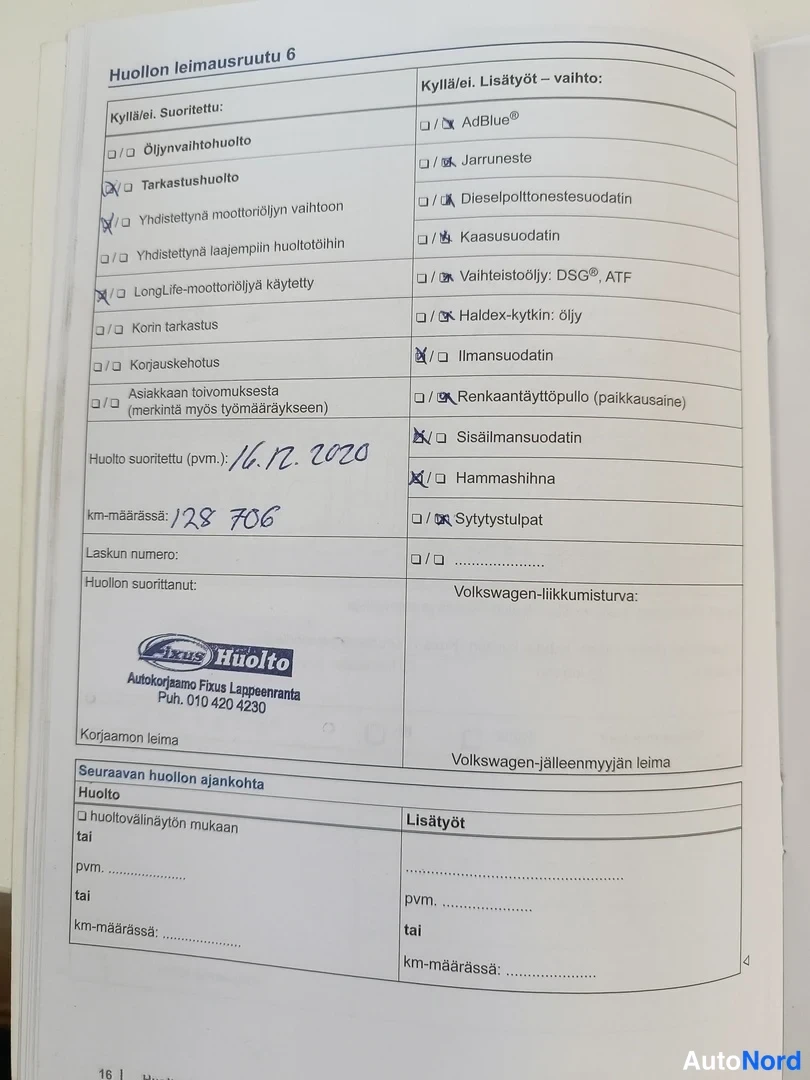 Yksityiskohta: Huoltokirjan leimausrutu 6, huolto suoritettu 16.12.2020 ajokilometrimäärällä 128 706.