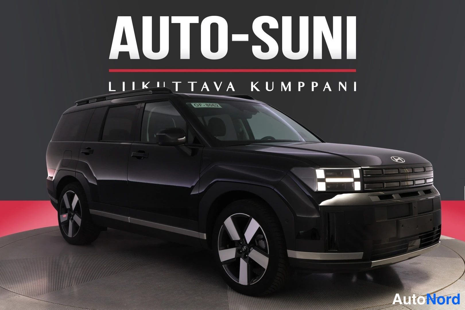 Musta Hyundai Santa Fe 2025, etuviisto, keula oikealle, kuva 2