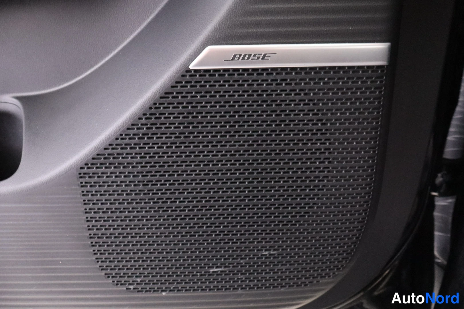 Musta Hyundai Santa Fe 2025, kuva 22
