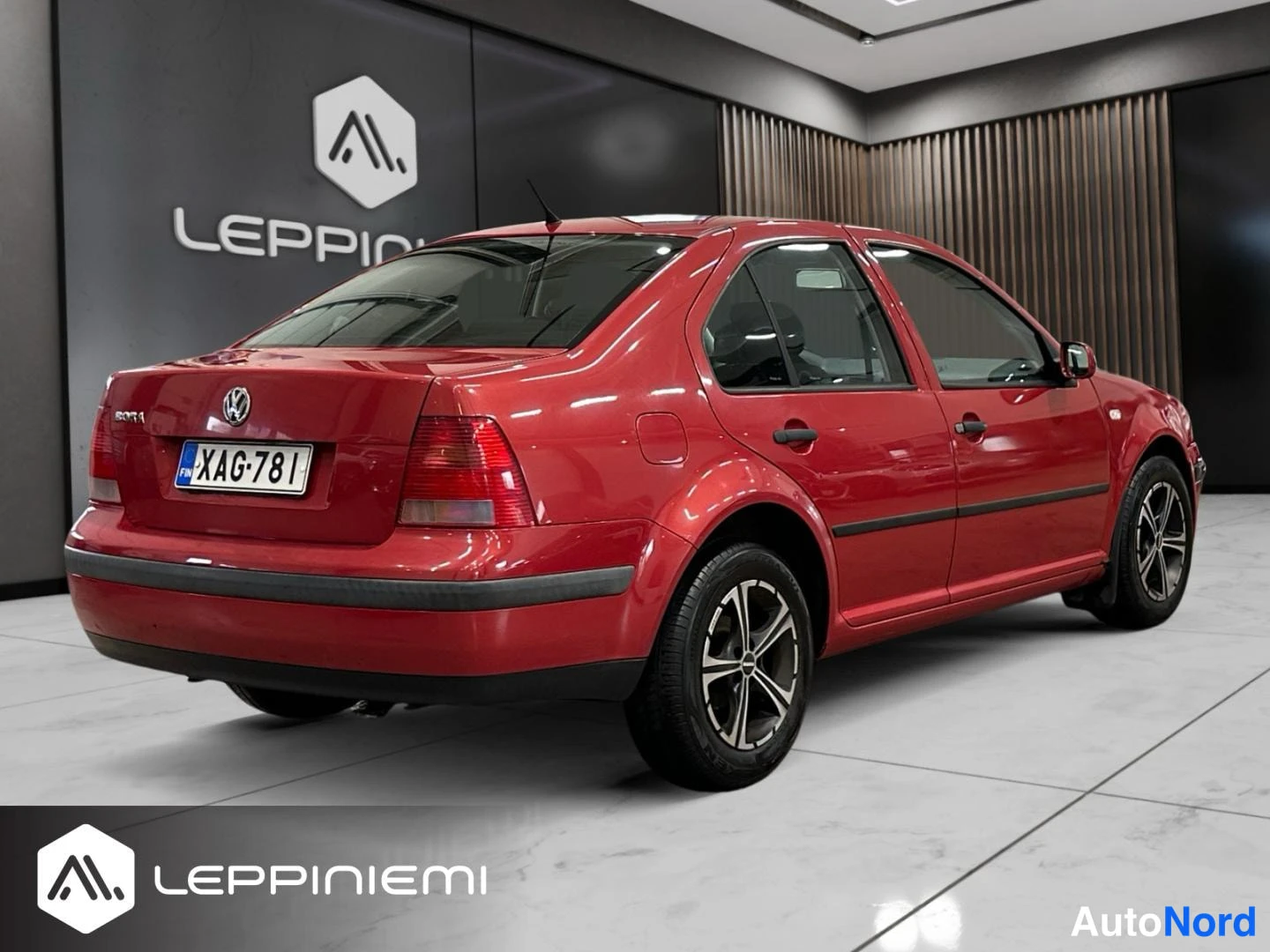Punainen Volkswagen Bora 2004, takaviisto, kuva 14