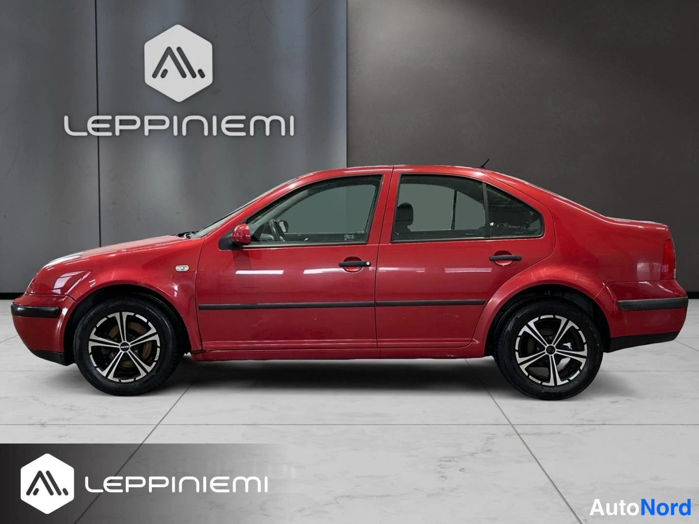 Punainen Volkswagen Bora 2004, sivulta, kuva 12