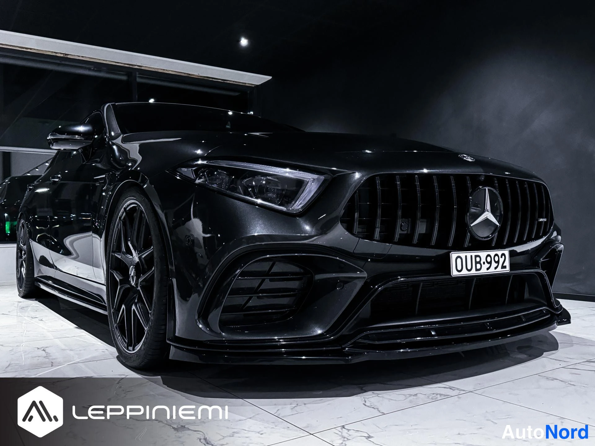 Harmaa Mercedes-Benz CLS 53 2019, etuviisto, keula oikealle, kuva 7