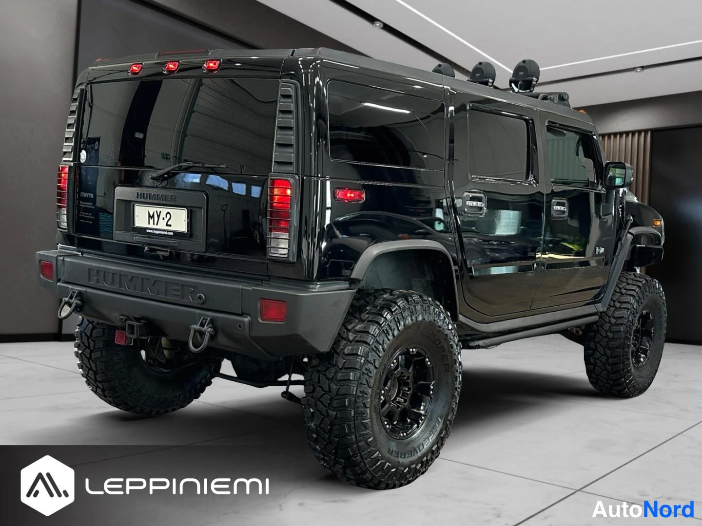 Musta Hummer H2 2007, takaviisto, kuva 13