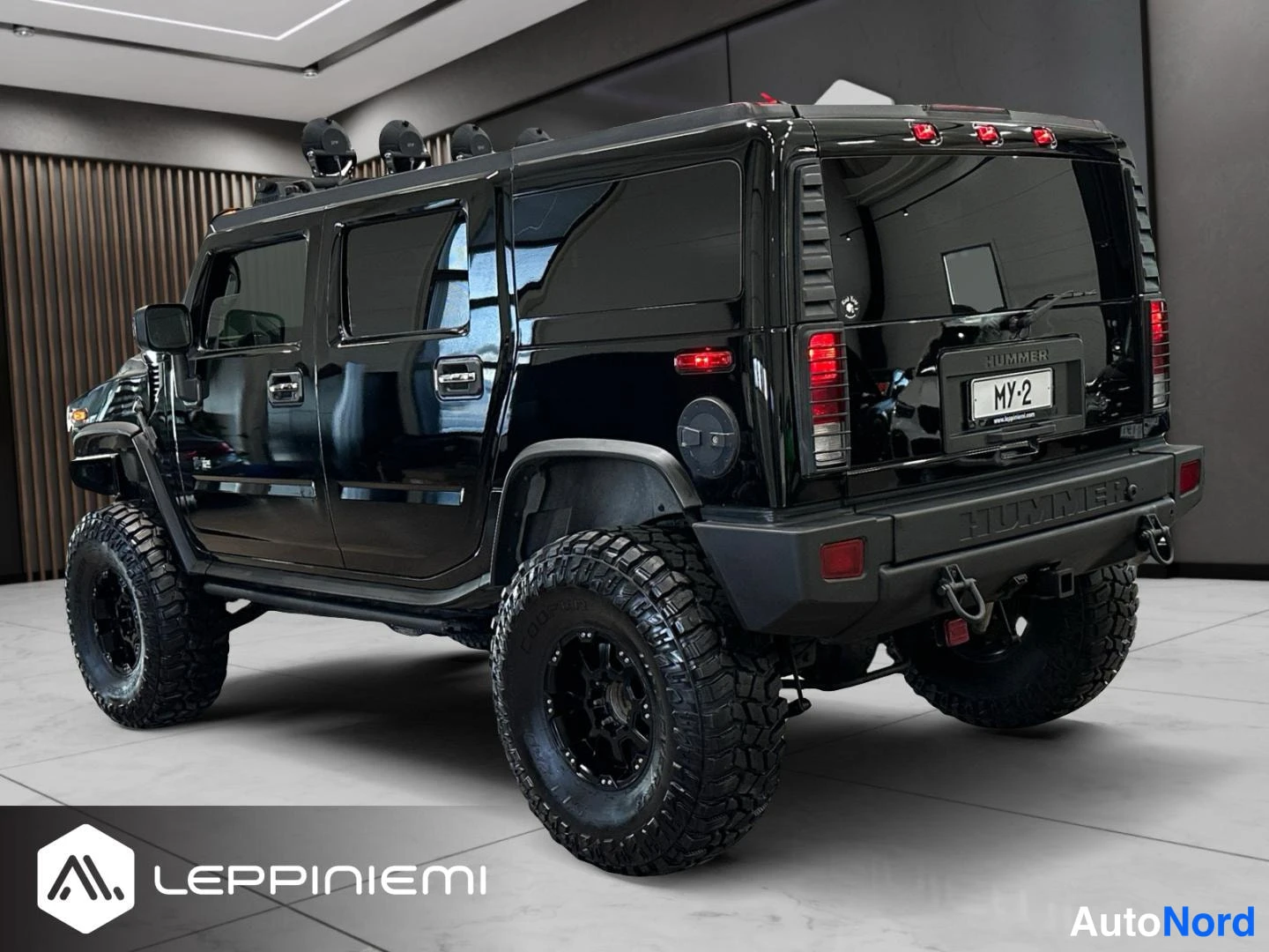 Musta Hummer H2 2007, takaviisto, kuva 9