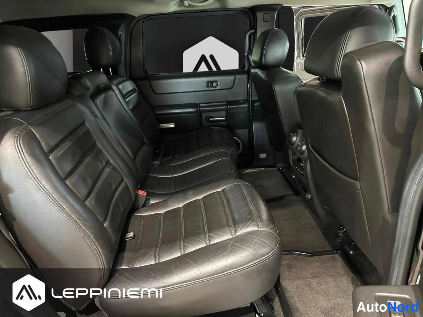 Musta Hummer H2 2007, kuva 24