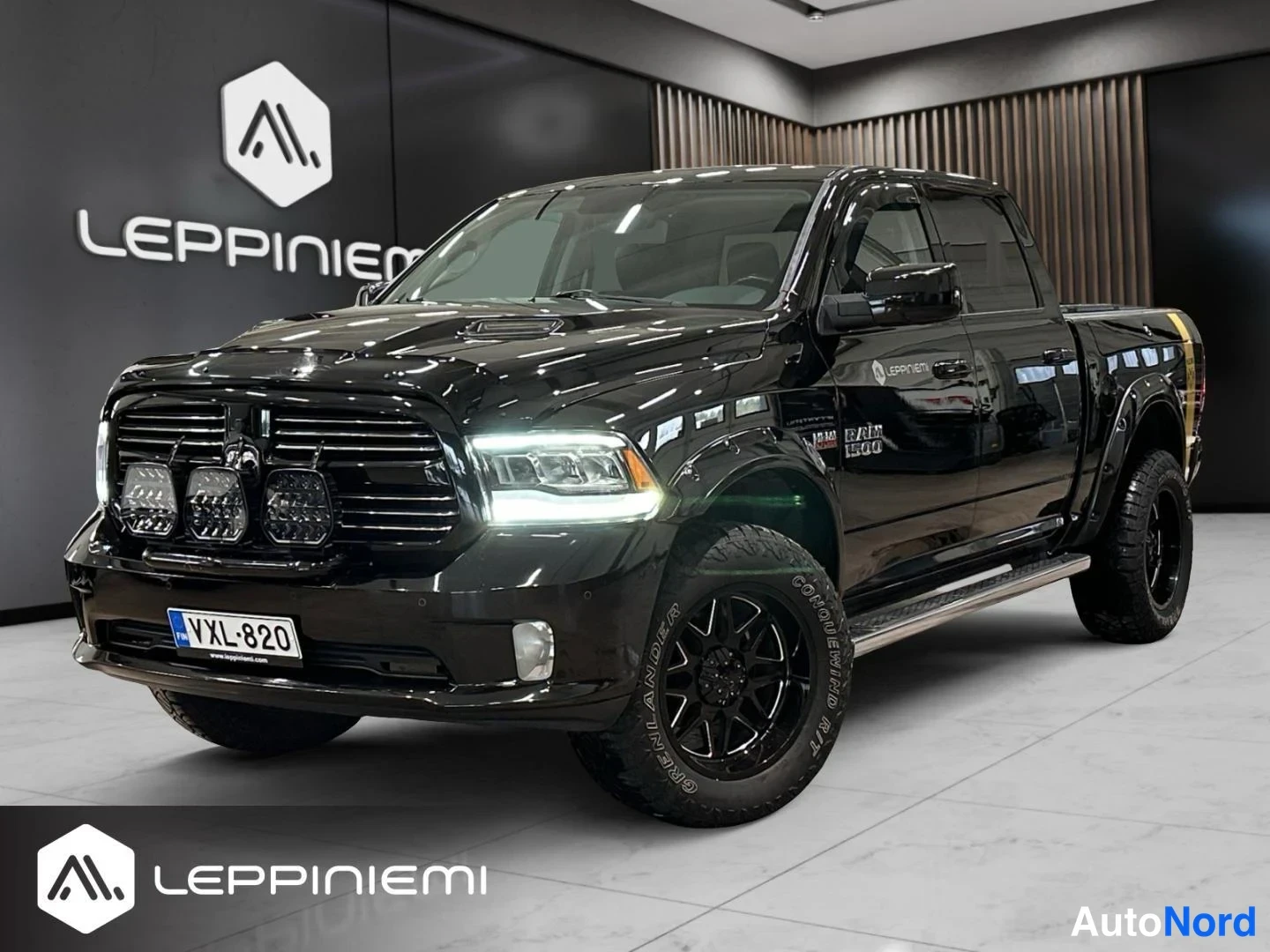 Dodge Ram 1500 5.7 HEMI 4x4 Sport Luxury 2014