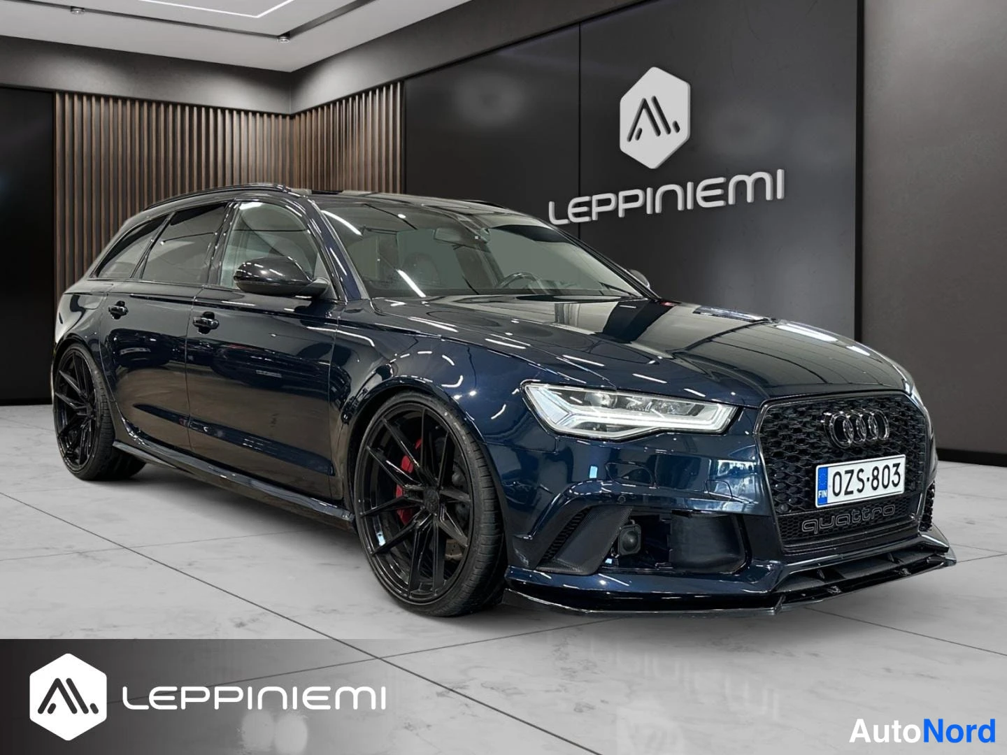 Sininen Audi RS6 2017, etuviisto, keula oikealle, kuva 2