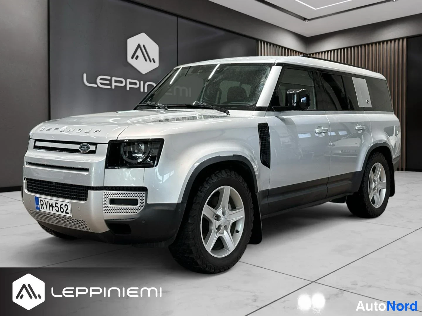 Land Rover Defender 130 D250 MHEV SE 2024