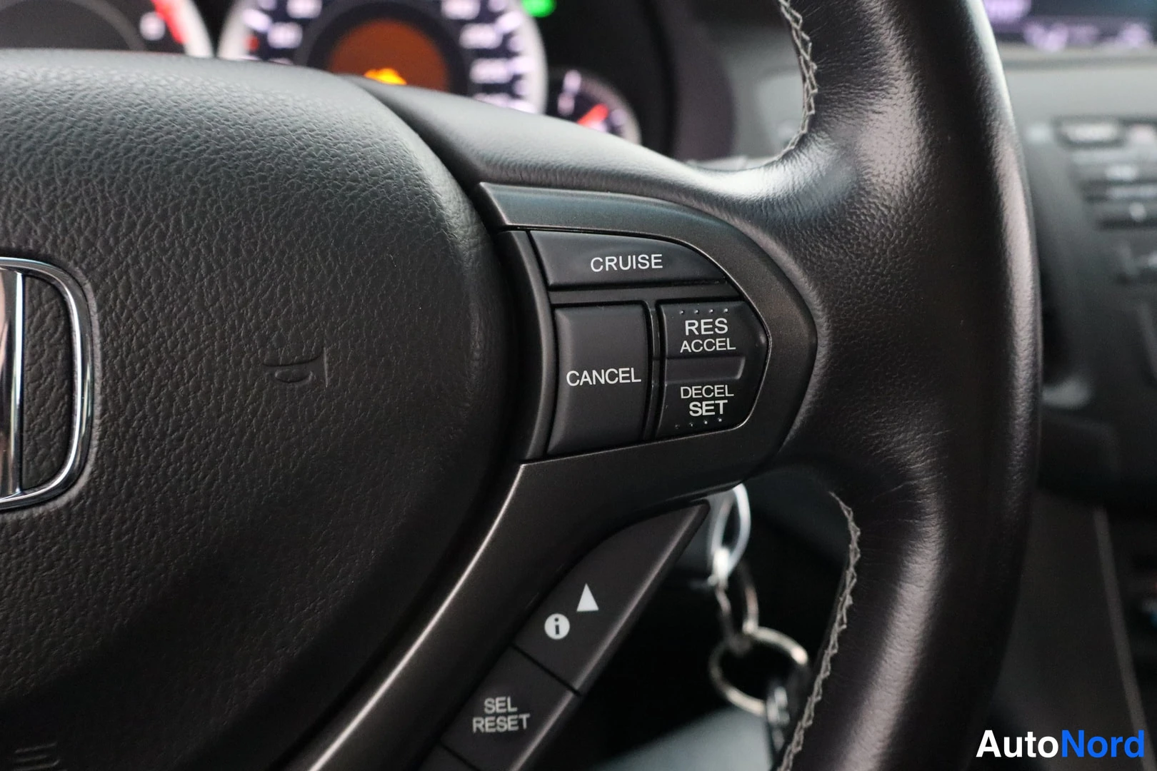 Harmaa Honda Accord 2014, yksityiskohta, kuva 15
