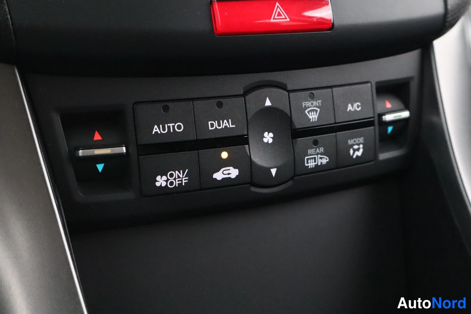 Harmaa Honda Accord 2014, yksityiskohta, kuva 19