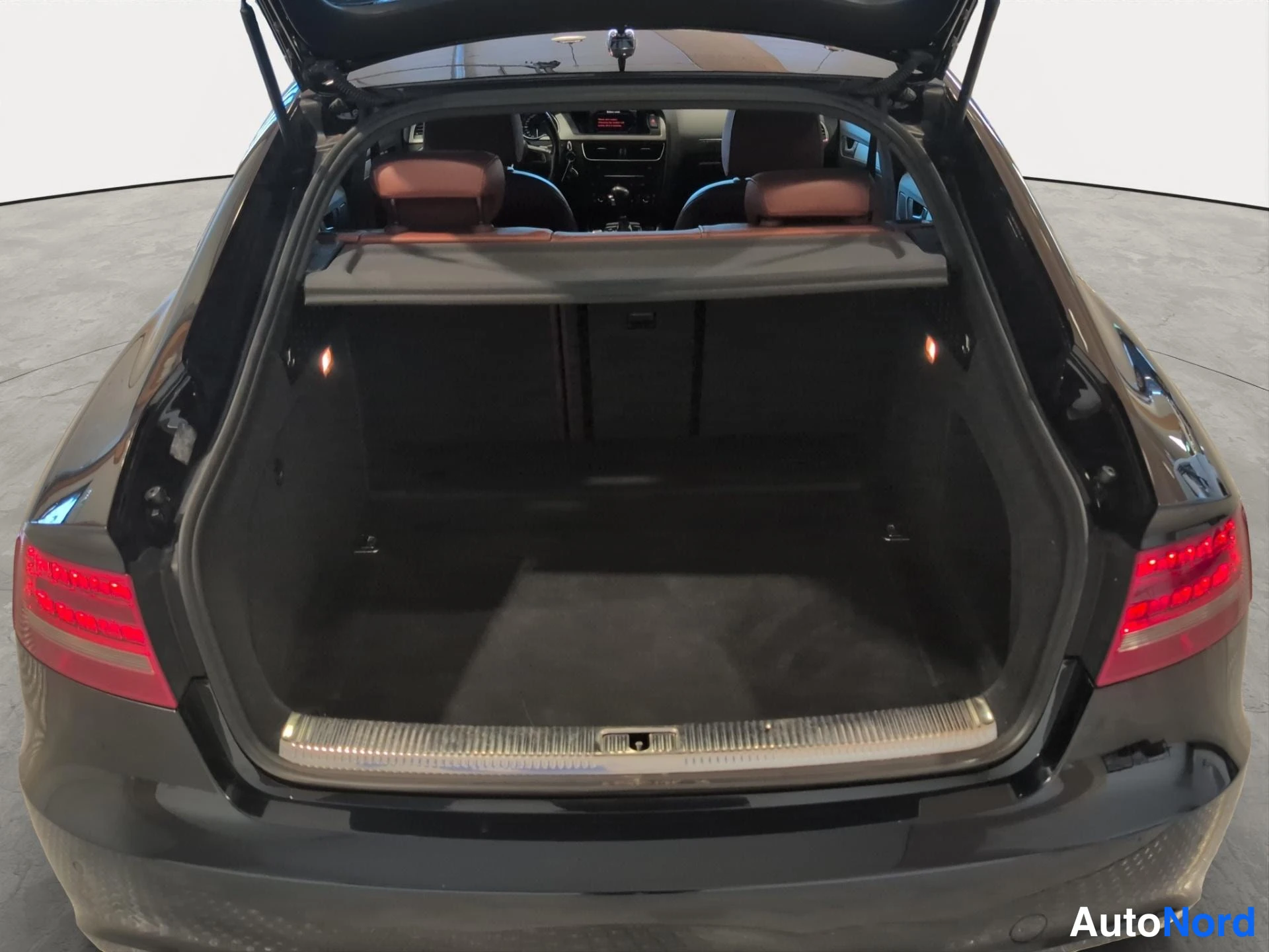 Sininen Audi S5 2010, takaa, kuva 9