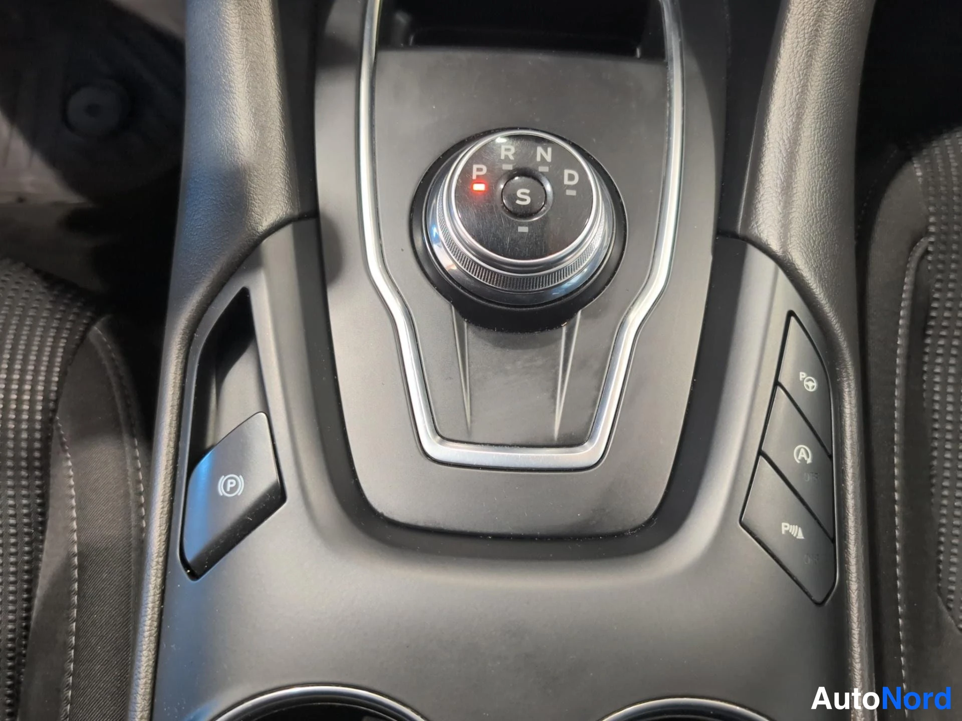 Musta Ford Mondeo 2021, kuva 12