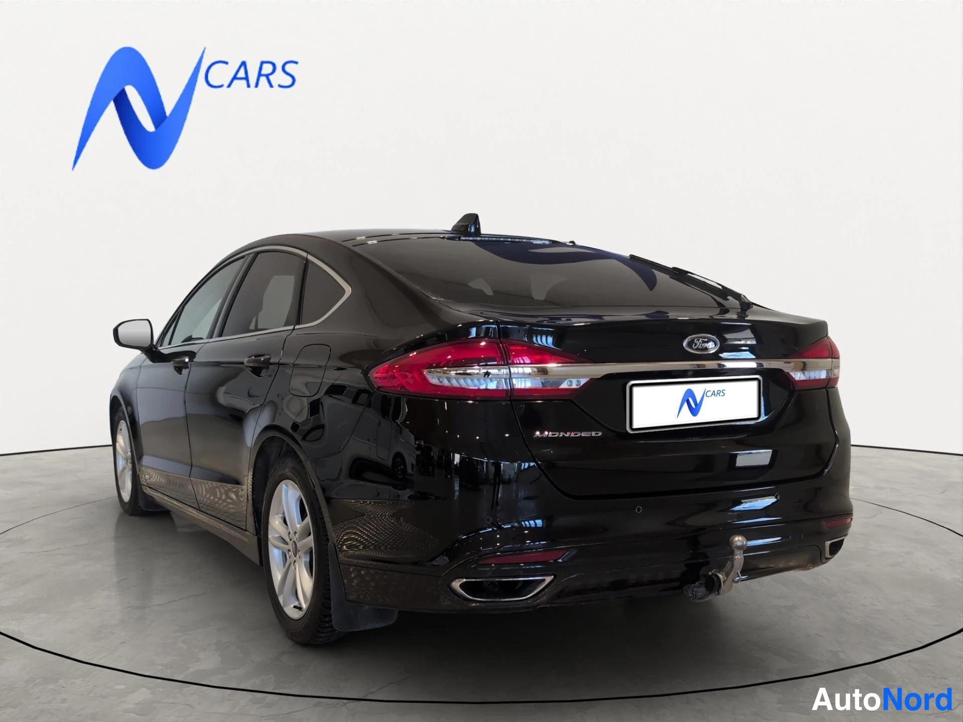 Musta Ford Mondeo 2021, takaviisto, kuva 3