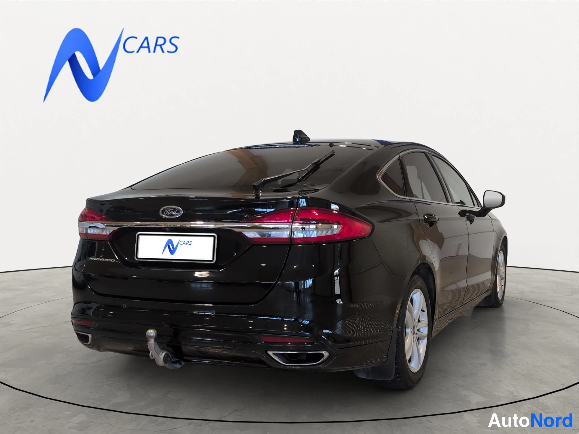 Musta Ford Mondeo 2021, takaviisto, kuva 4