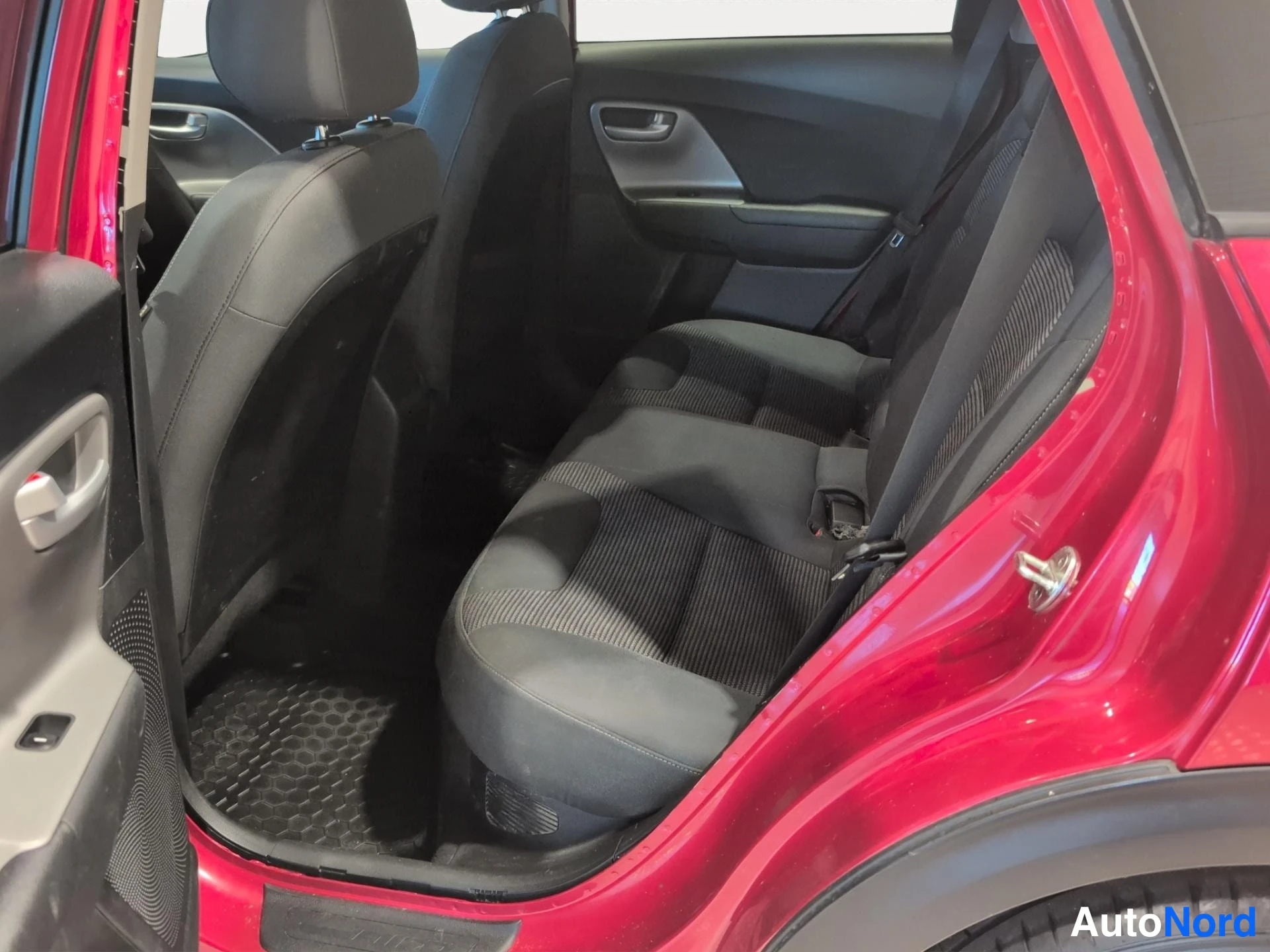 Punainen Kia Niro 2020, kuva 12