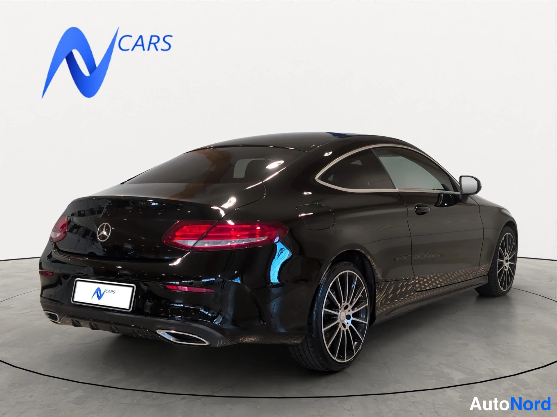 Musta Mercedes-Benz C 220 d 2017, takaviisto, kuva 3
